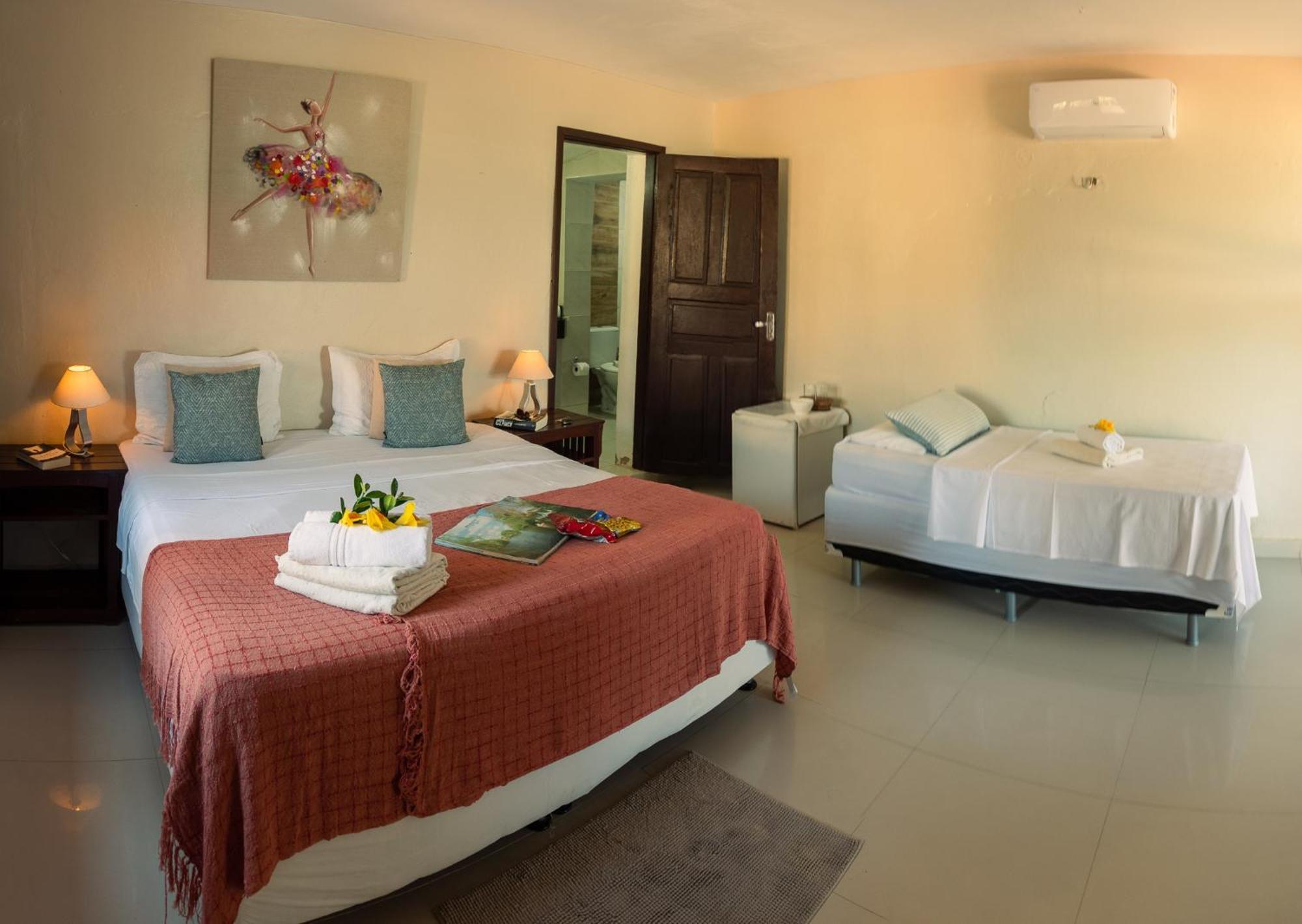 Pousada Vila Canoa Canoa Quebrada Exterior photo